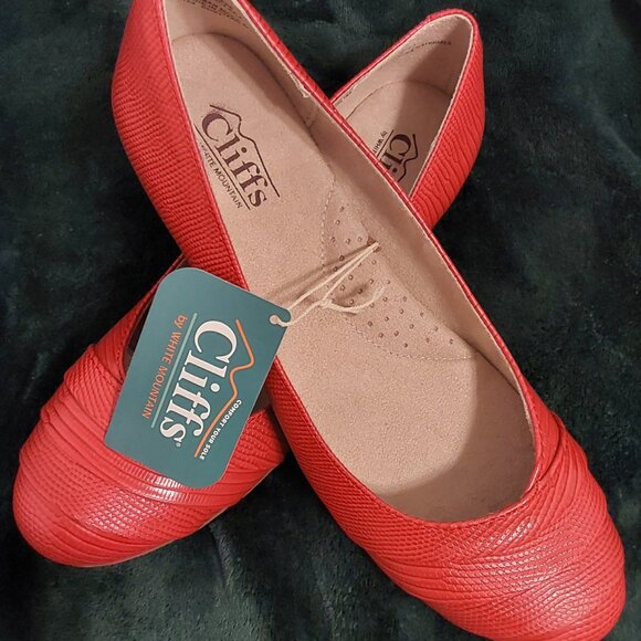 RED CLIFFS FLAT COMFORT SHOE, NEW WITH TAGS - Picture 2 of 16